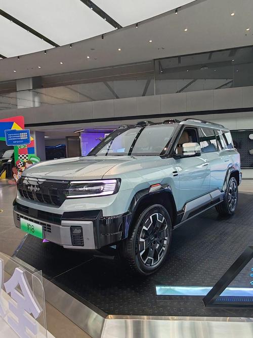 重庆26比亚迪方程豹硬派越野的爆款，英菲尼迪35周年与你共成长